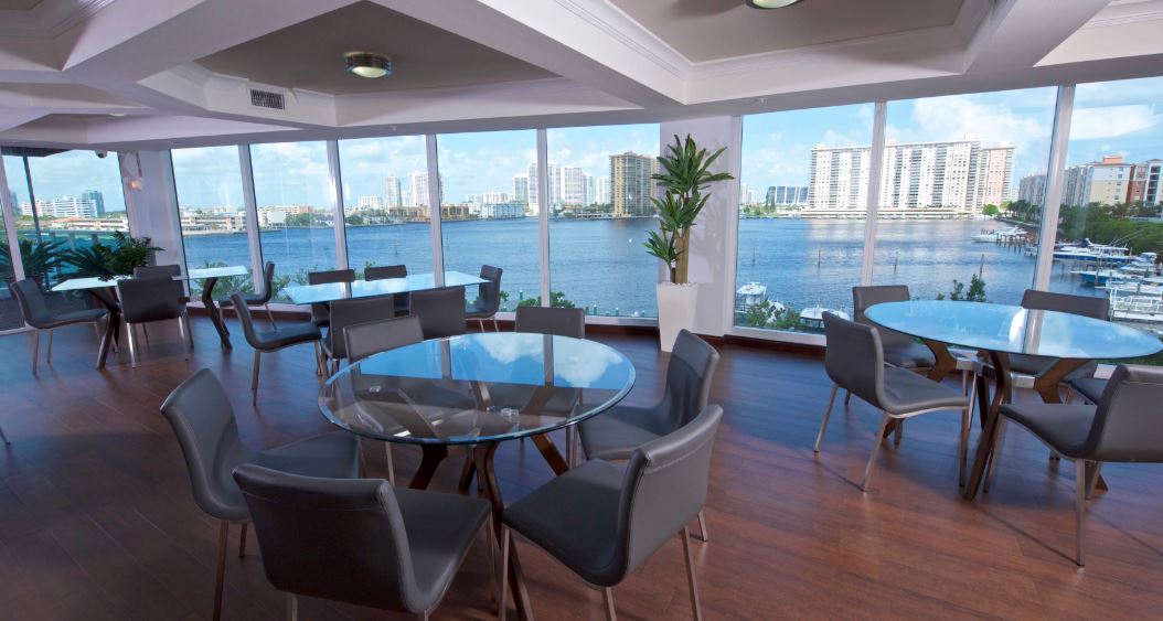 Intracoastal Yacht Club Image 6