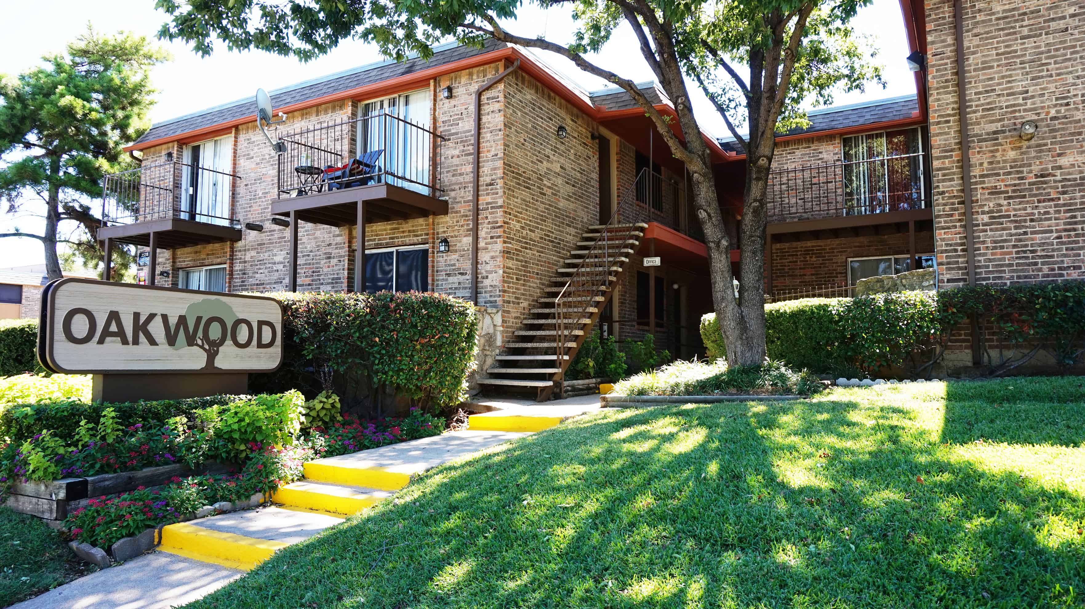 Oakwood on Bahama Image 3