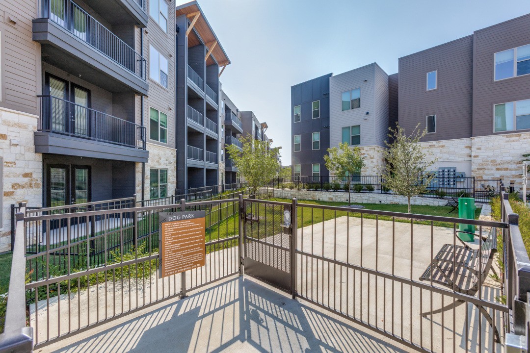 Aura High Pointe Image 35