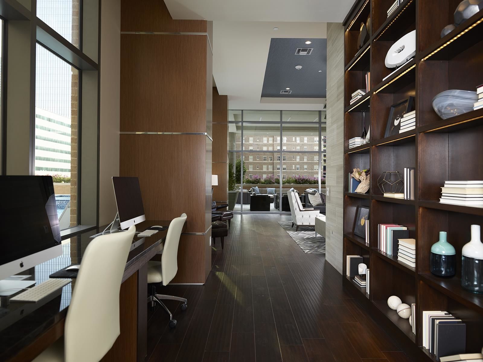 Aris Market Square Image 20