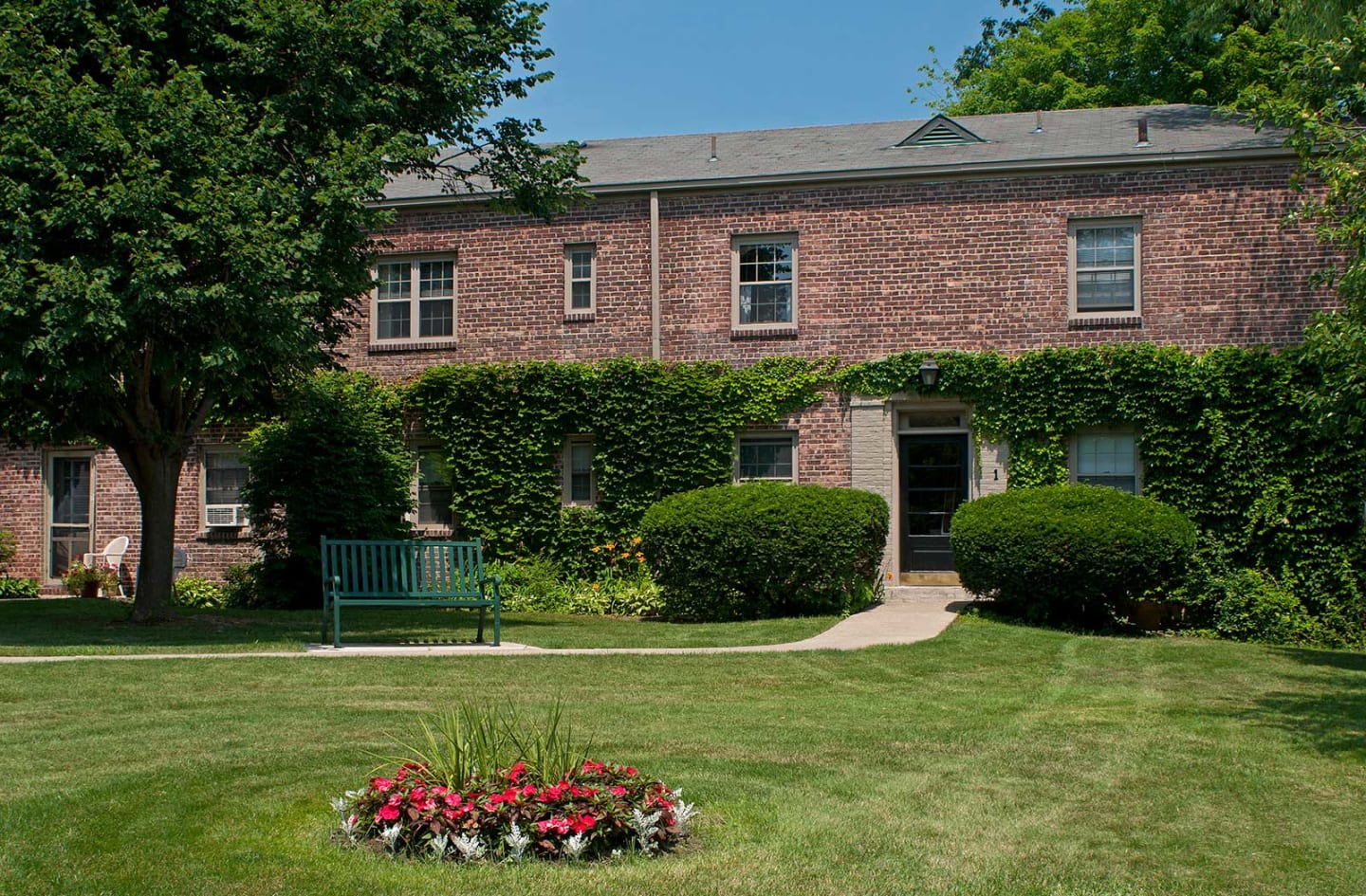 Stonehenge Gardens Image 2
