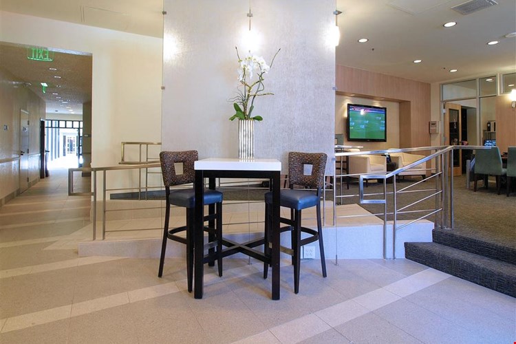 Tower 737 Condominium Rentals Image 16