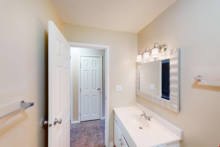 Sharondale Woods Apartments Image 43