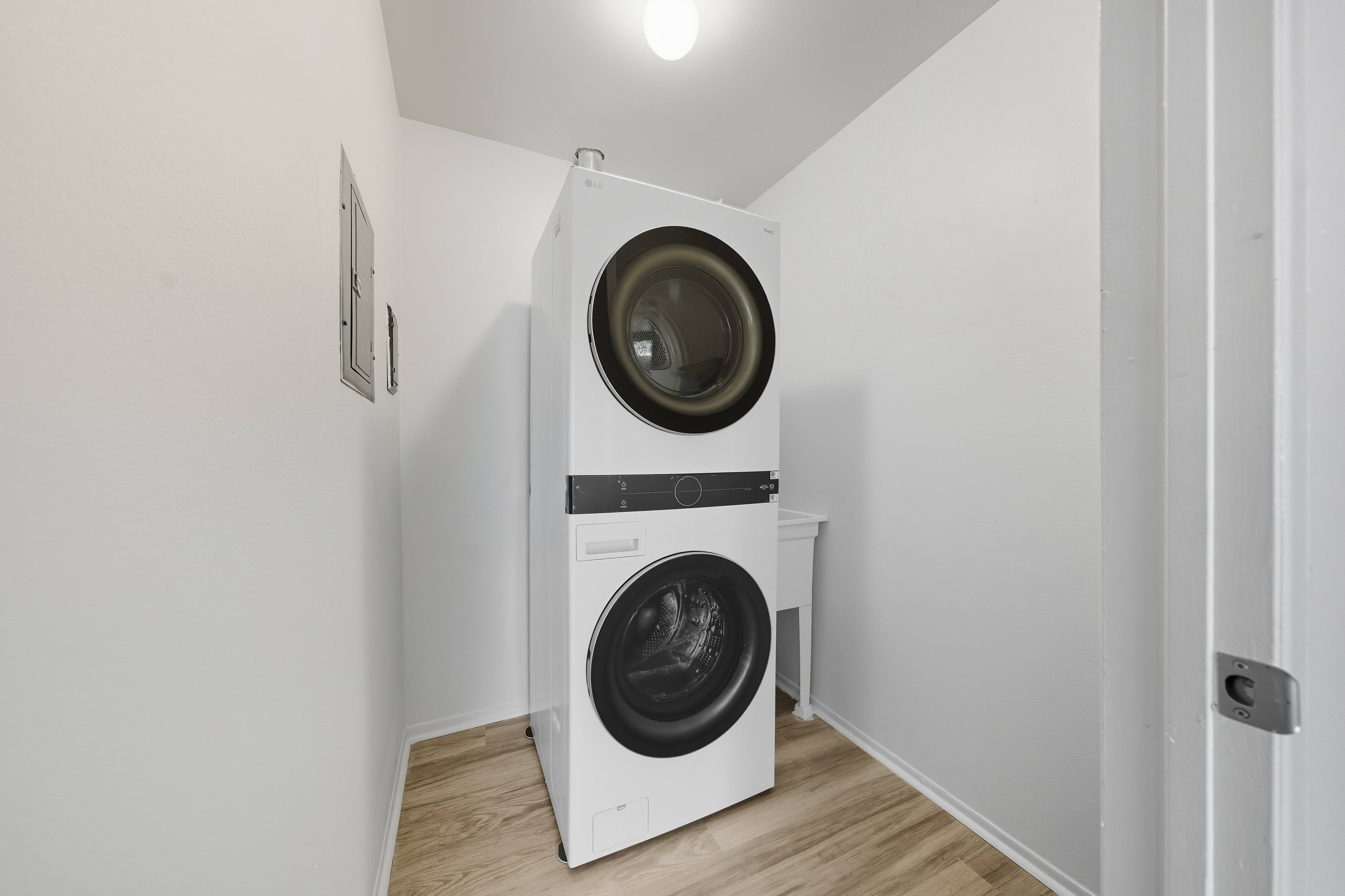 Washer/Dryer at Franklin River Apartments in Southfield
