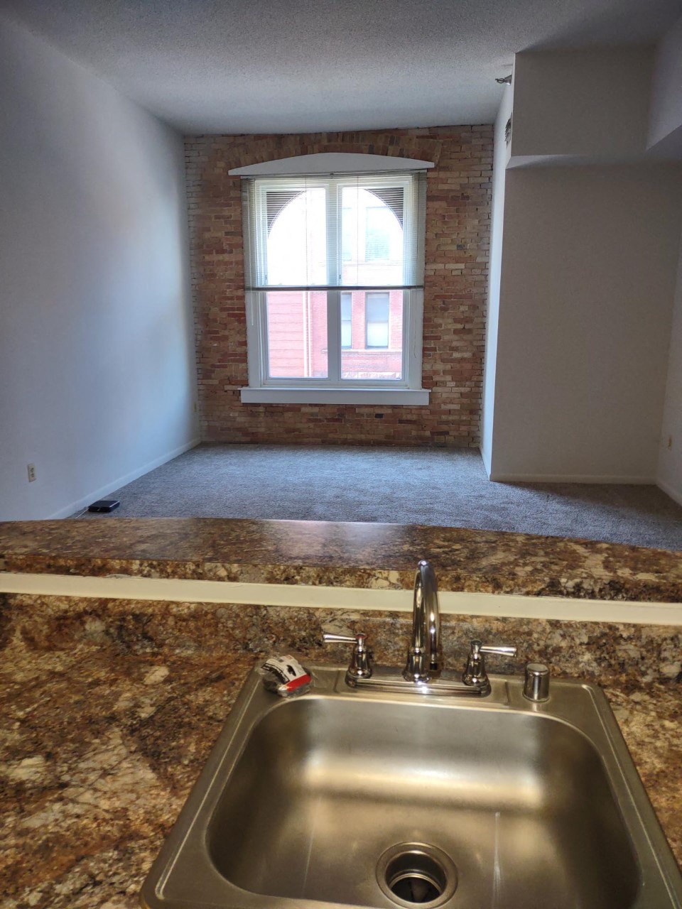 Marlboro Classic Apt & Redwood Square Image 42