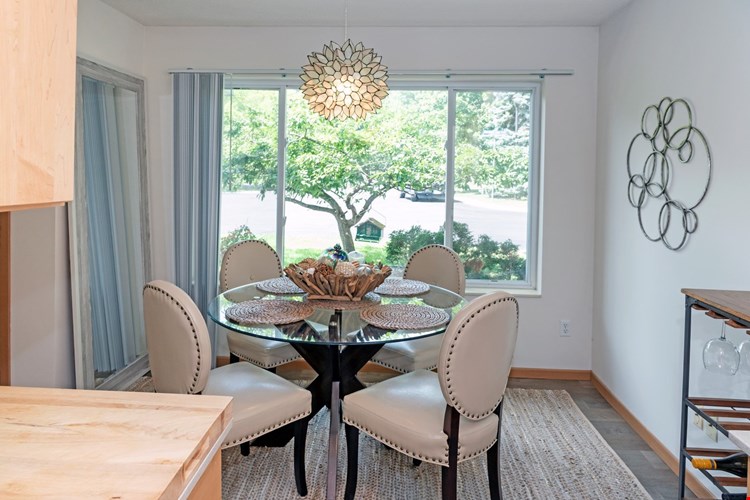 Hills of Eden Prairie Image 8