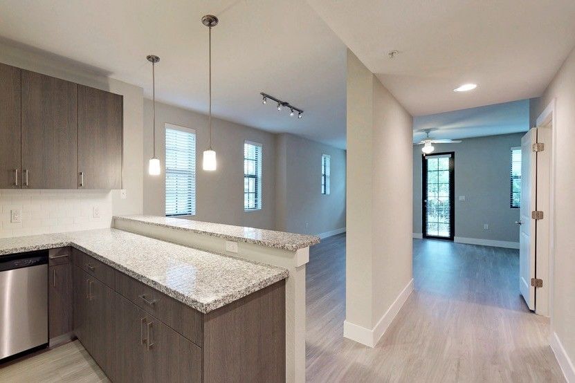 Shalimar at Davie Image 11