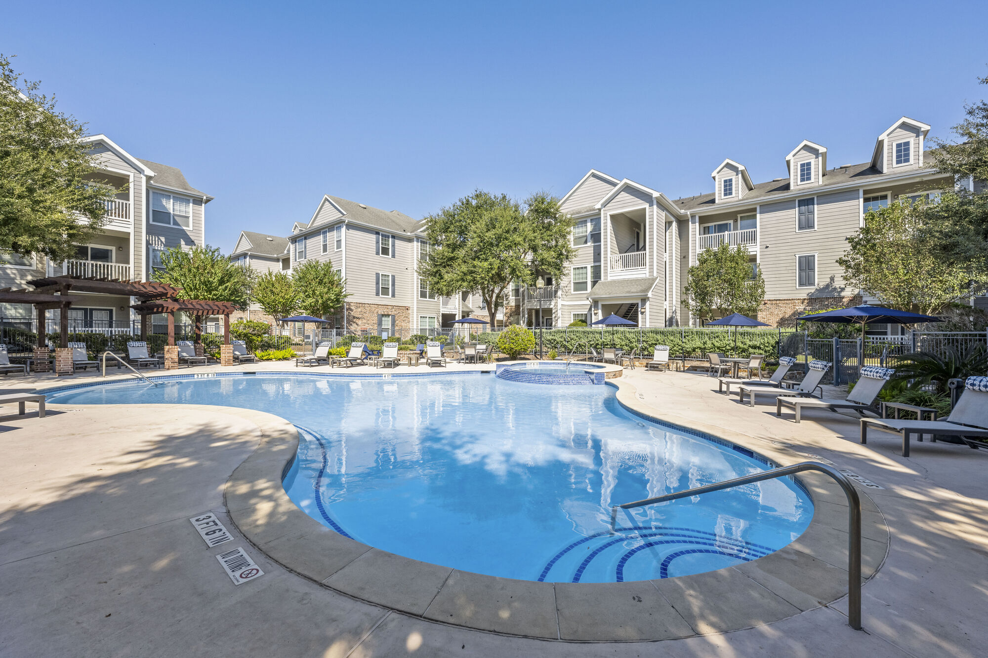 The Pointe at Victoria Image 2