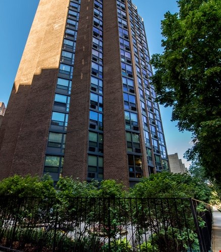 Grace Street Towers Image 1