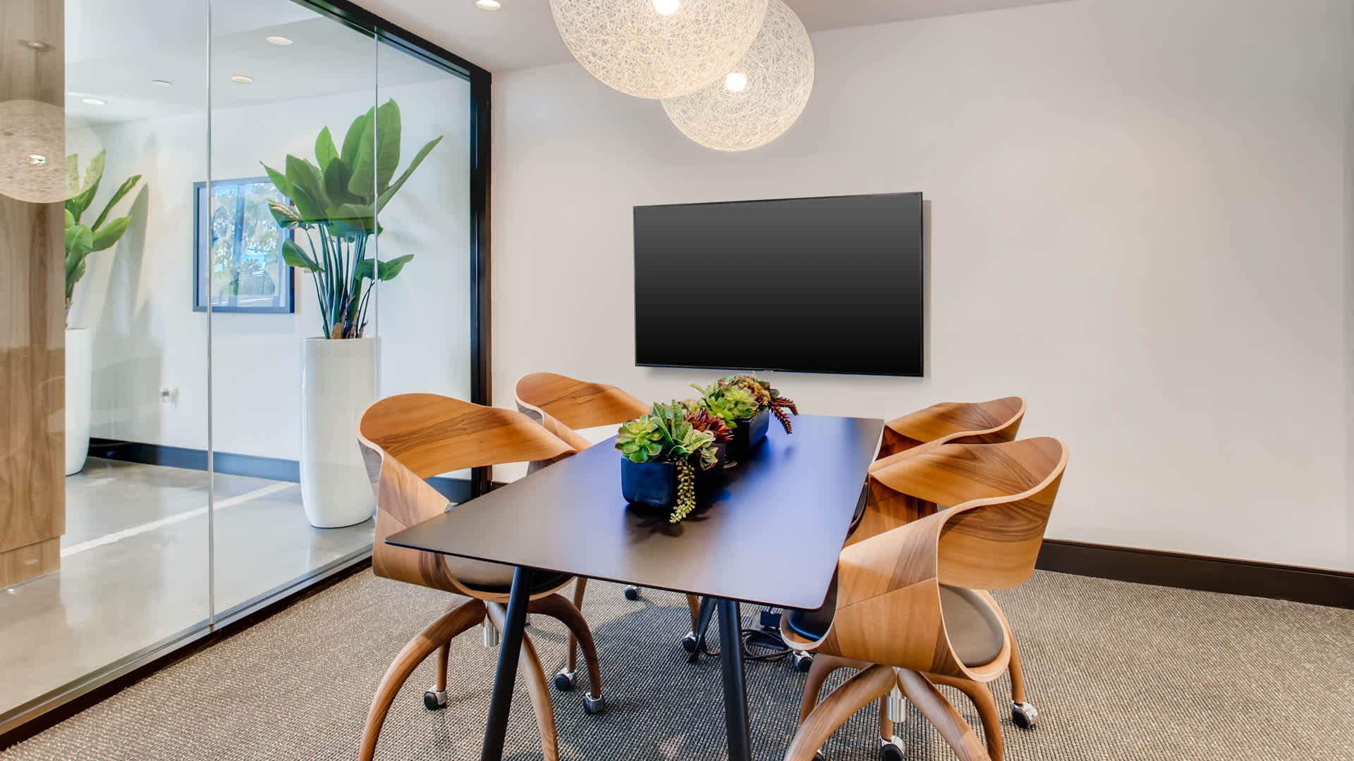 Mara Pacific Beach  Image 21