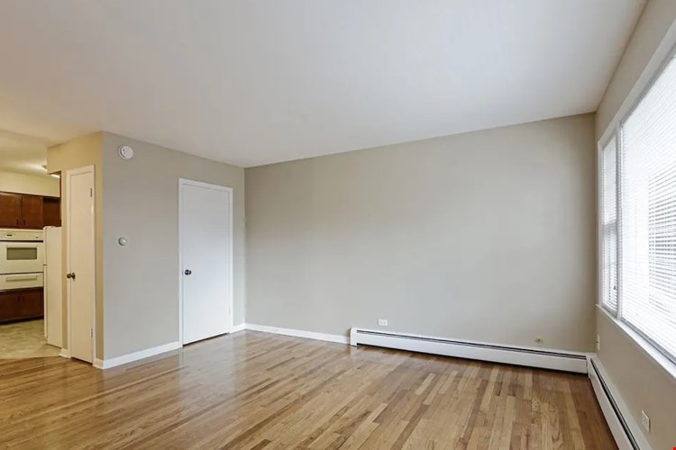 Wheaton Court Image 6