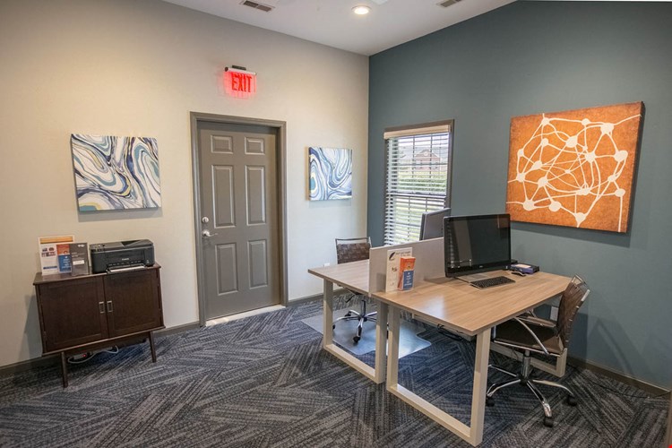 Heathermoor and Bedford Commons Apartments Image 23