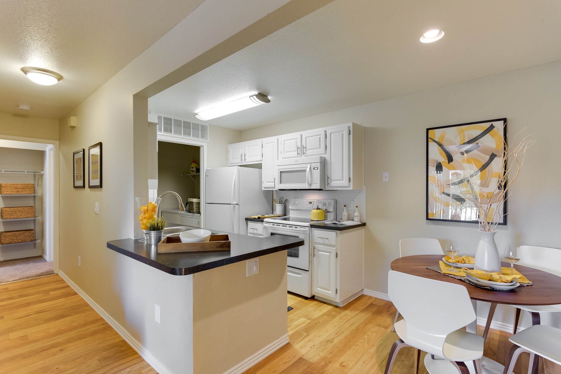 Lumina Apartments Image 2