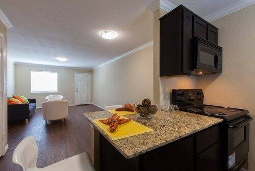 Grove at 43rd Image 4