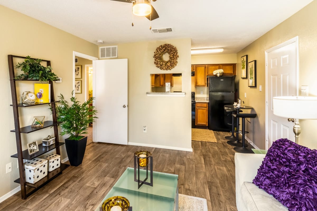 Walnut Creek Crossing Image 14