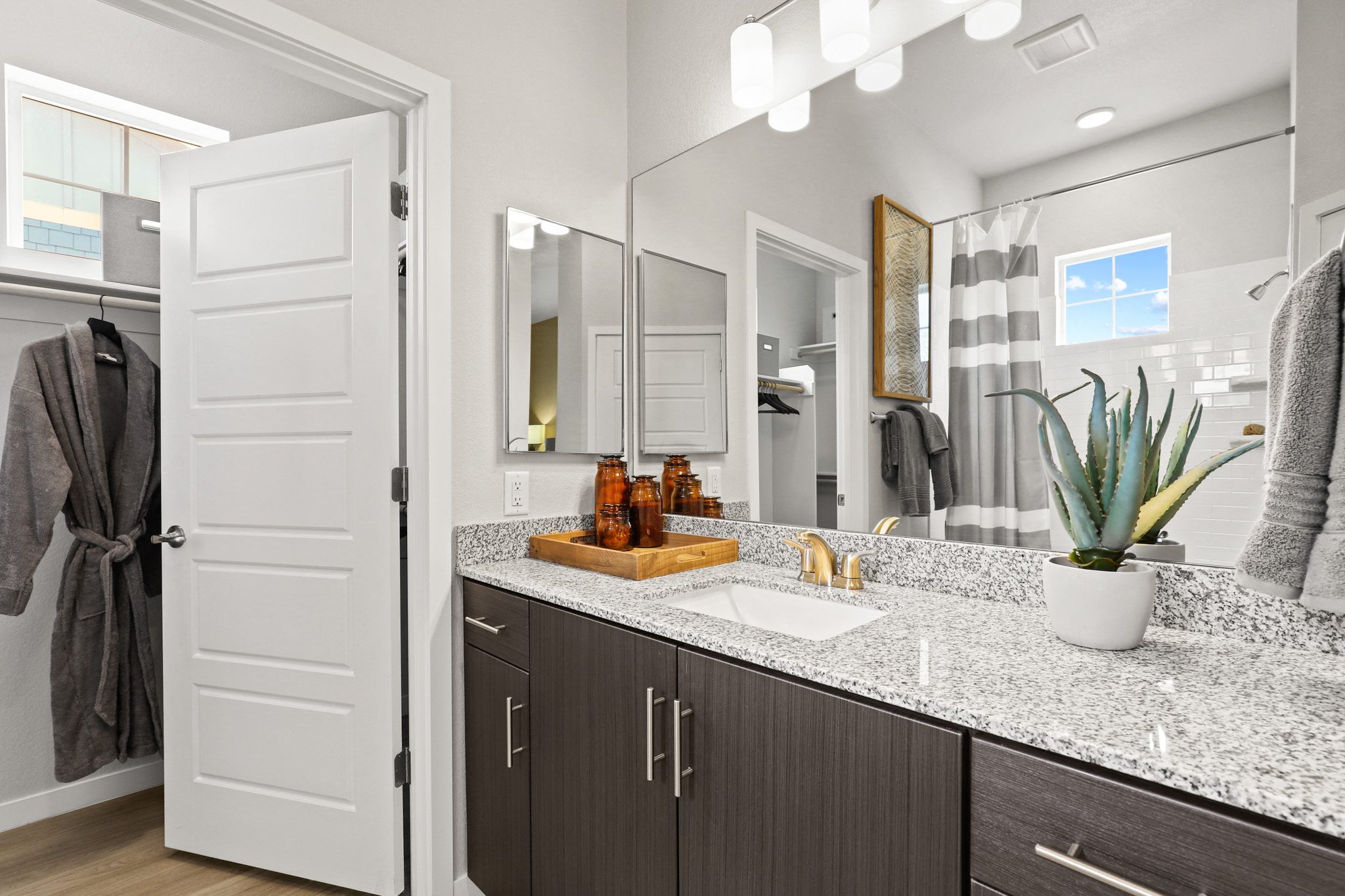 The Villas at Prairie Center Image 17