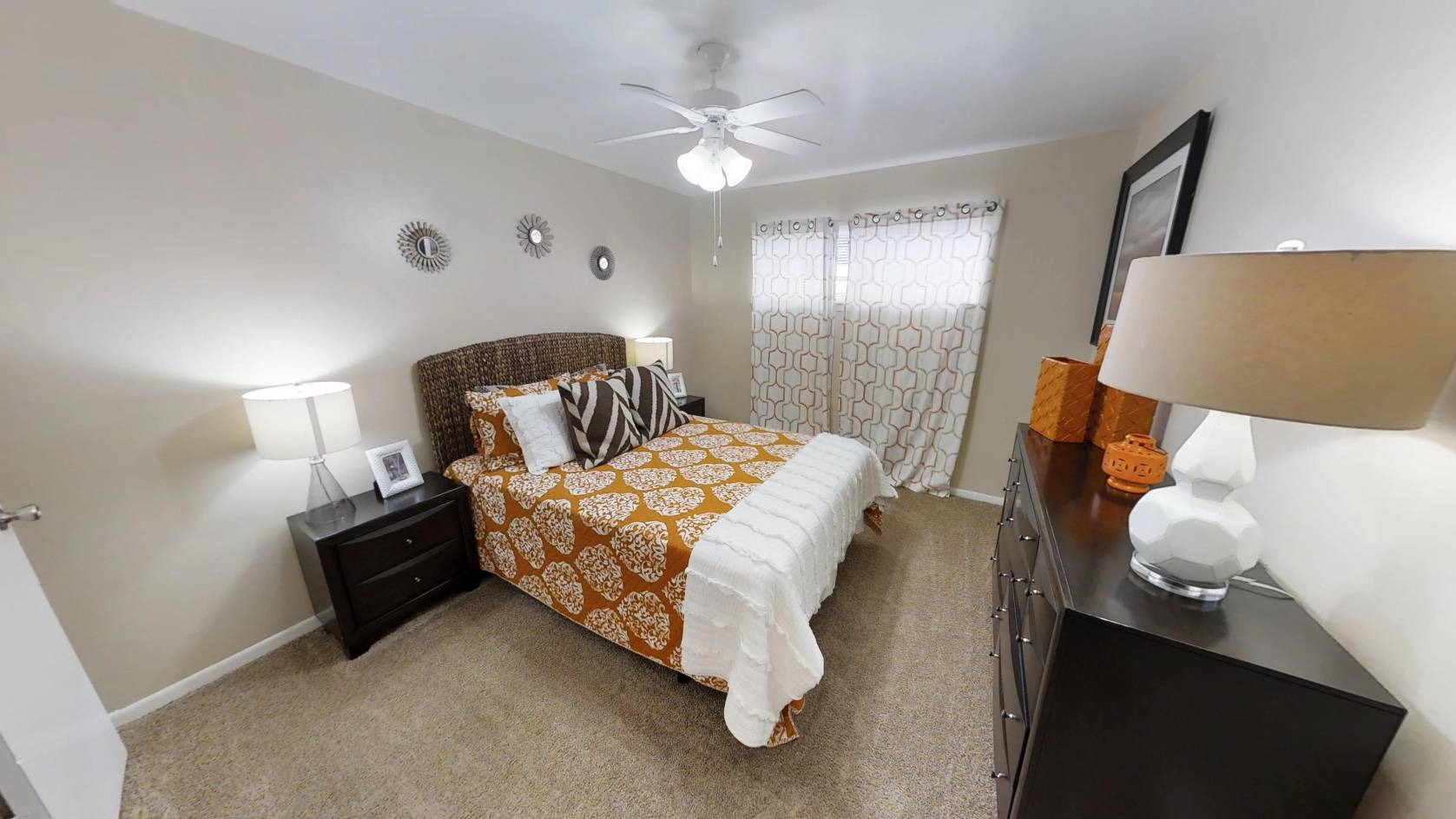 Palms at Chimney Rock Image 9