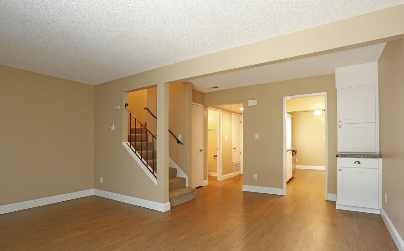 Roberts Lane Image 6