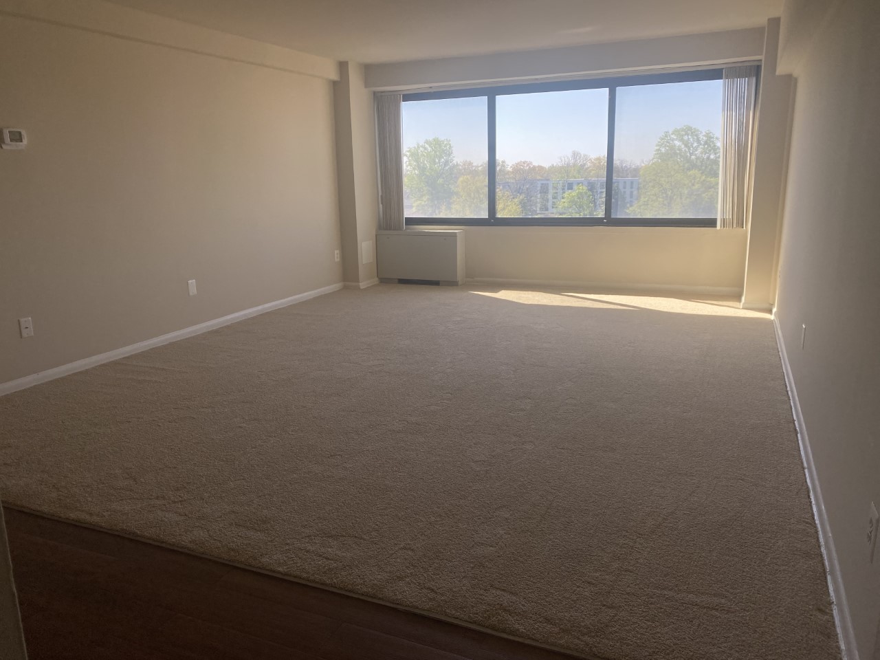 Silver Spring Towers Image 7