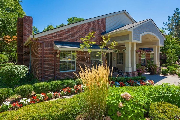 Fairlane Meadows Apartments and Townhomes Image 2