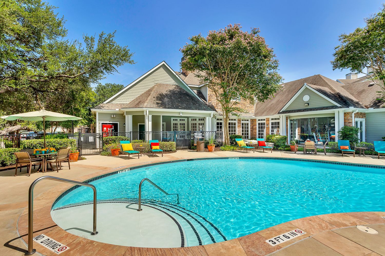 The Lodge At Westover Hills Image 13