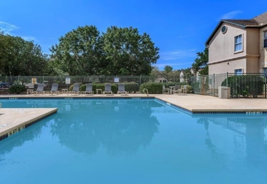 Brentwood Oaks Image 1