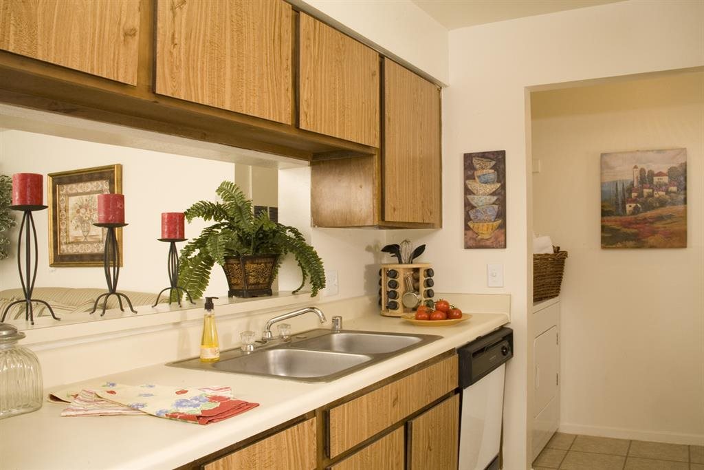 Aviare Place Image 10