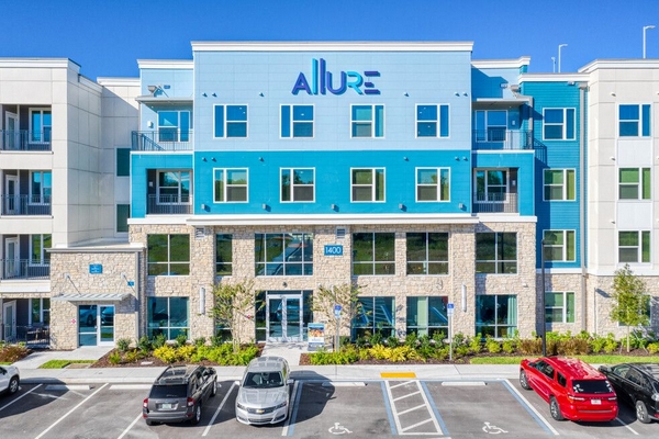 Allure on Parkway Image 1