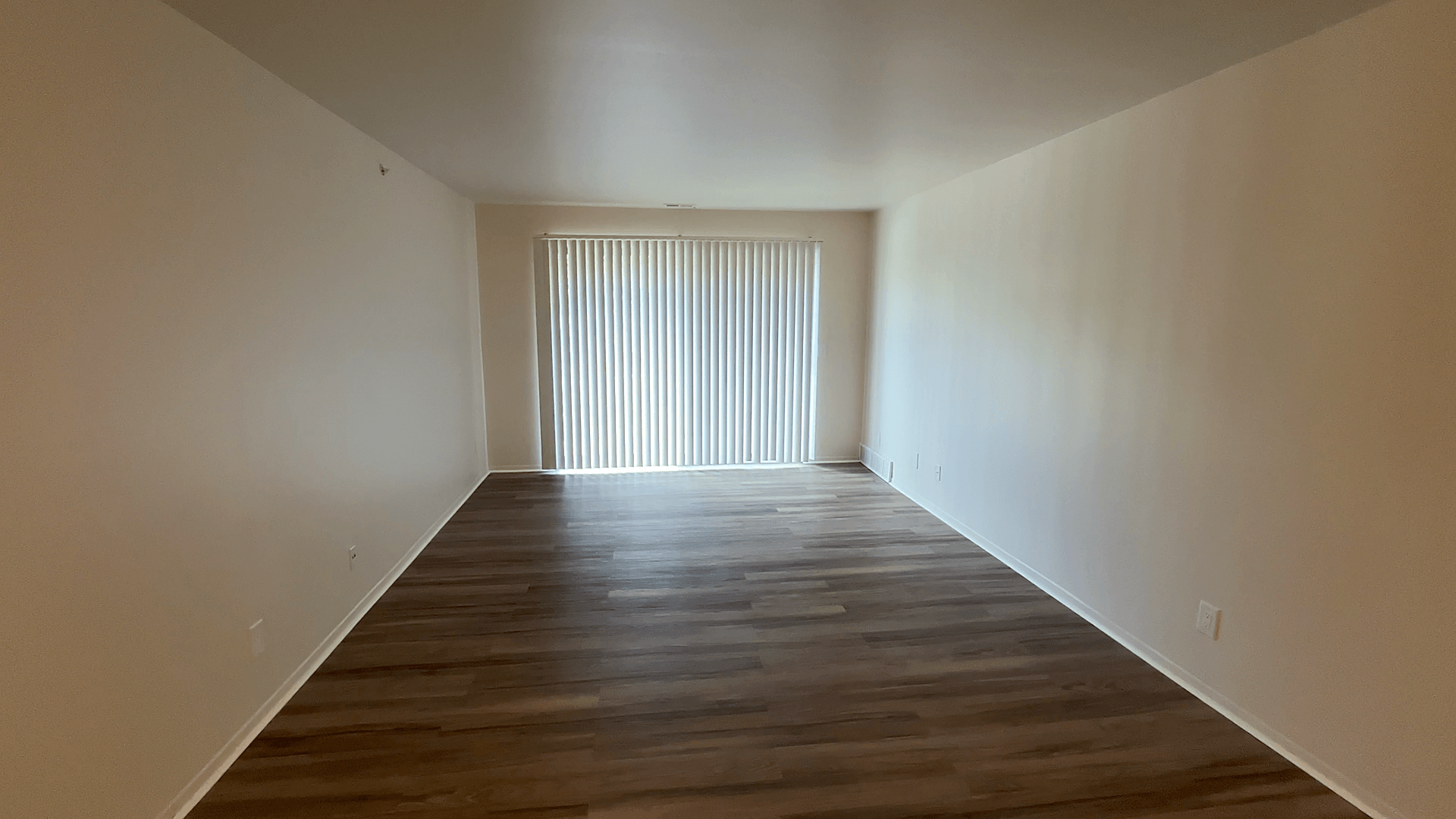 Lakeside Village Apartments Image 174