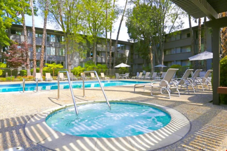 Palo Alto Plaza Apartments Image 1