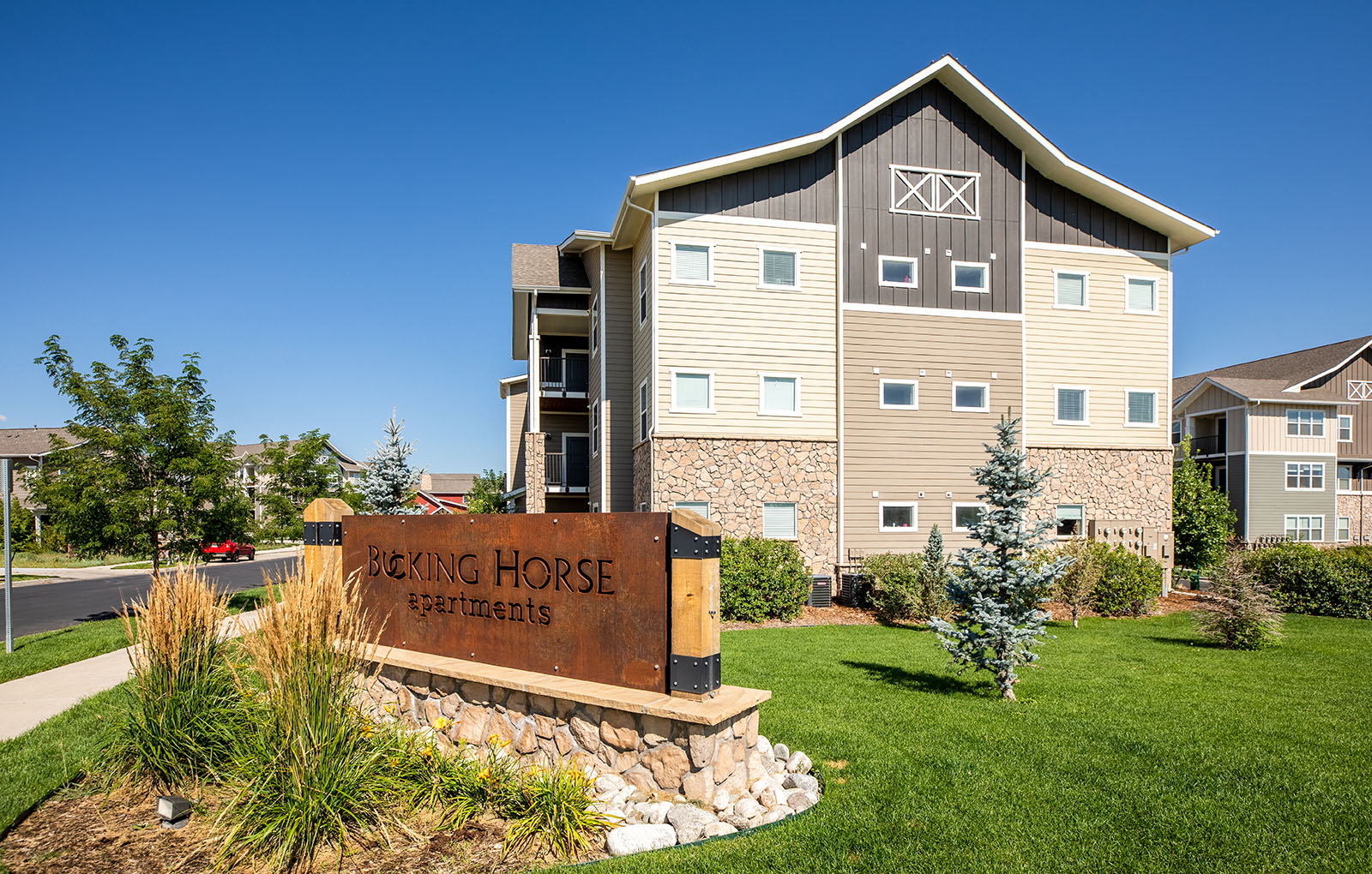 Bucking Horse Apartments Image 1
