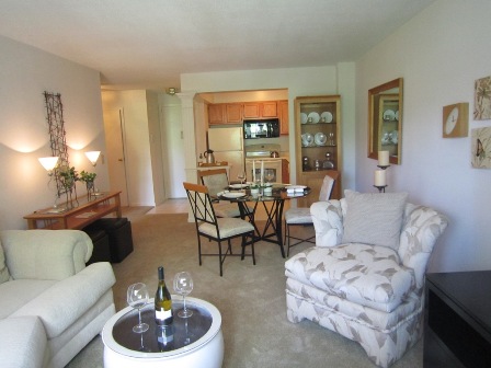 Towne Towers Image 4
