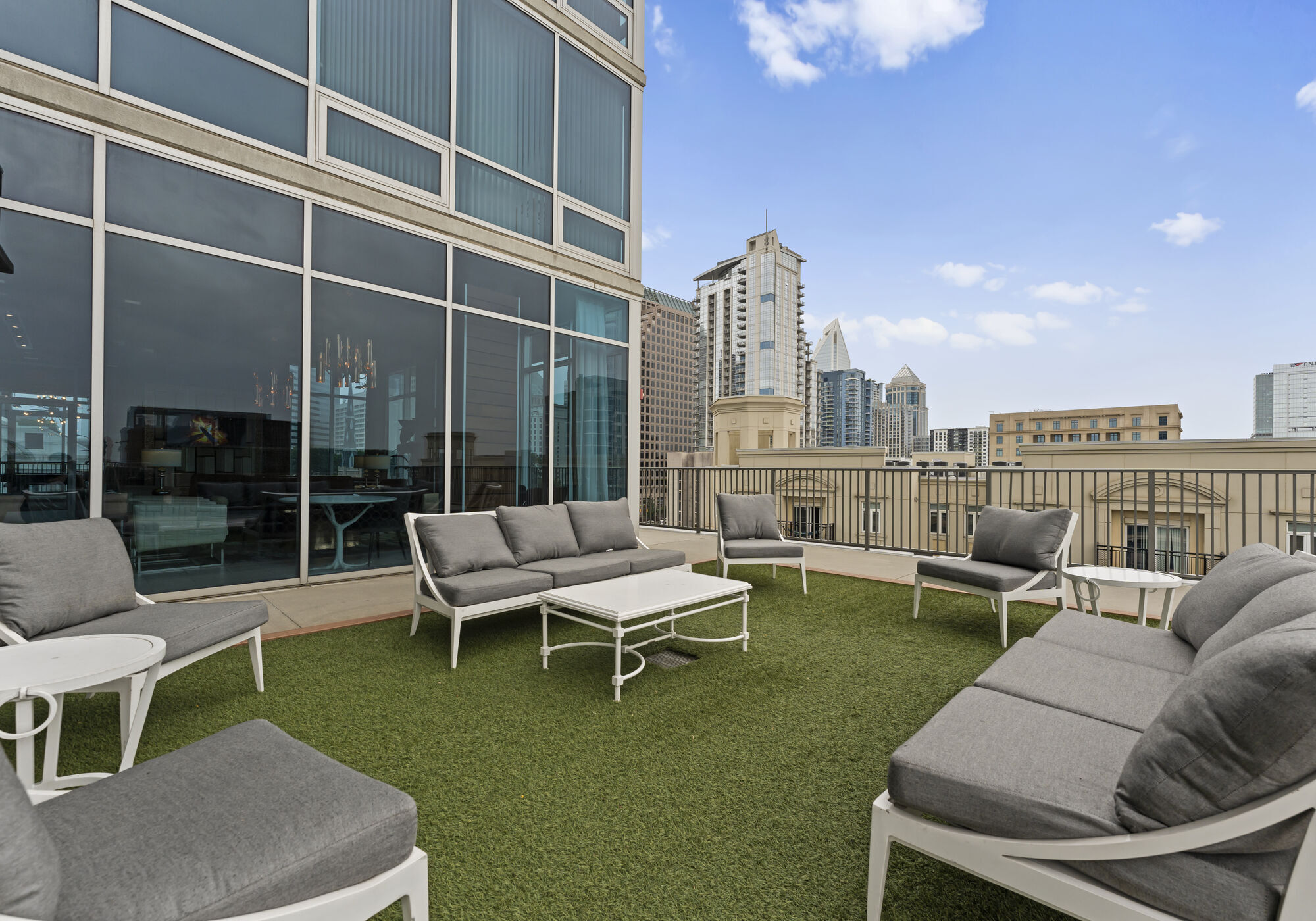 The VUE Charlotte On 5th Image 52