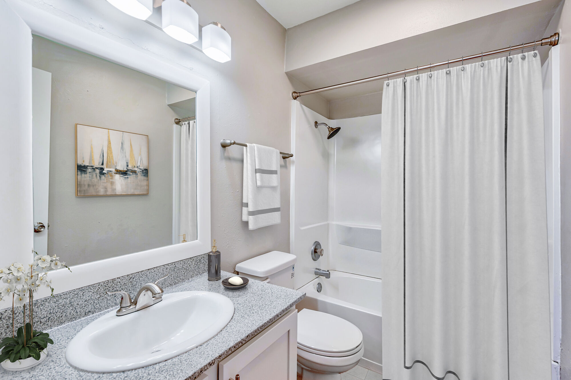 South Shore Coastal Living Image 16
