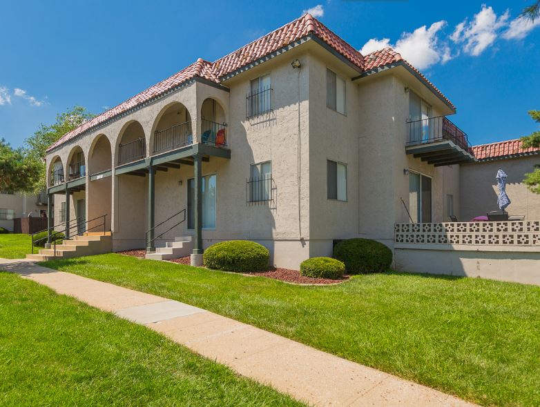 Villa Monterrey Apartment Homes Image 1