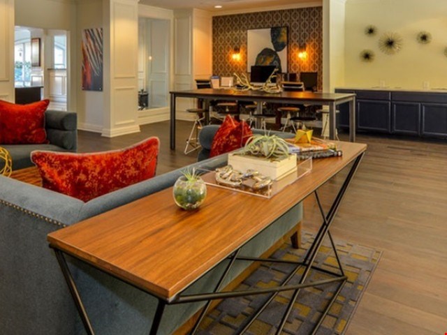 The Waterford on Piedmont Image 22