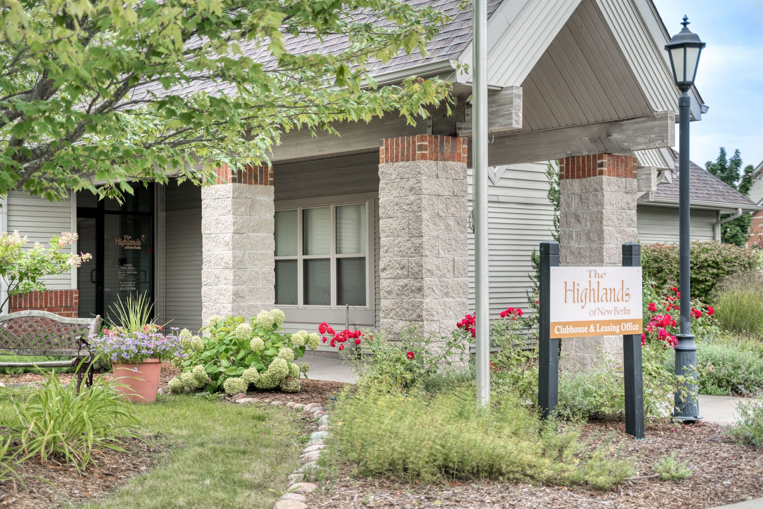 The Highlands of New Berlin Image 2