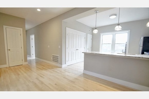 Chelsea Manor Image 4