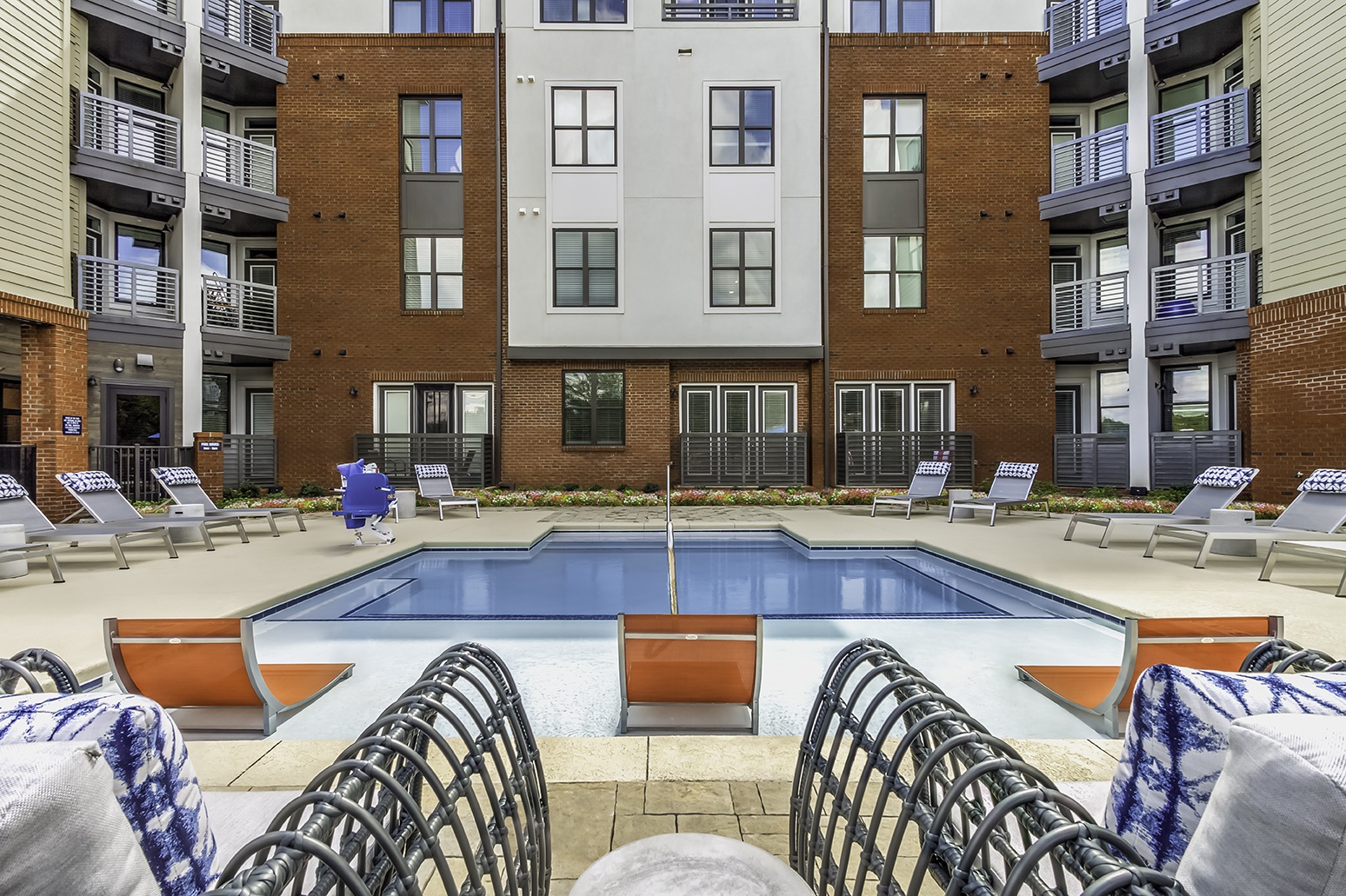 Midwood Station Image 3