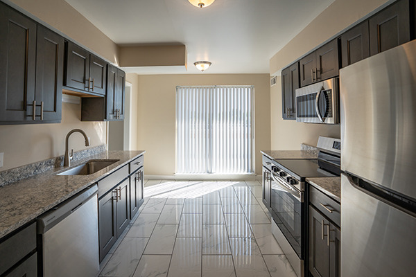 2B2B Penthouse #612 - Kitchen