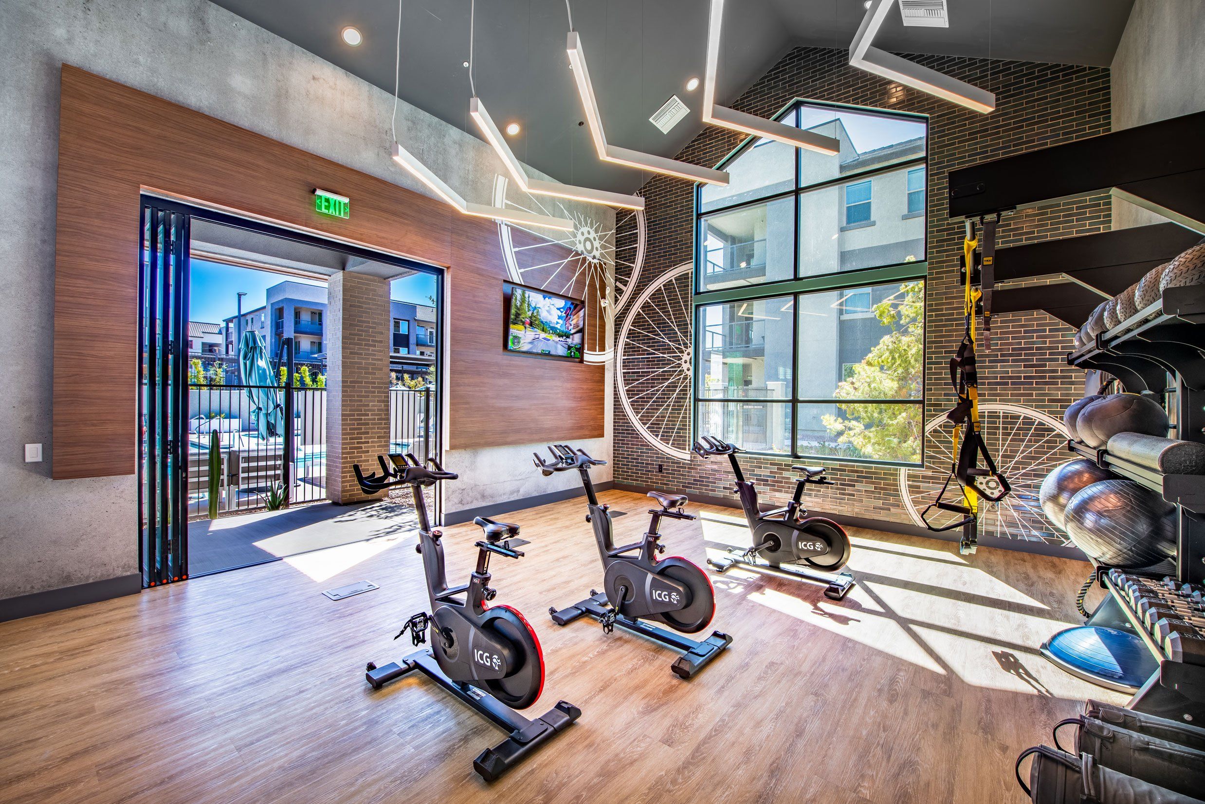 Yoga & Spin Room