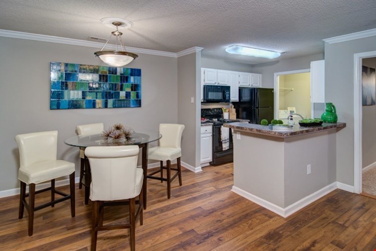 Huntington Chase Image 4