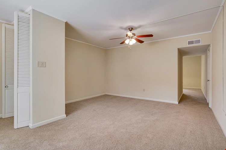 The Patrician Apartments Image 9