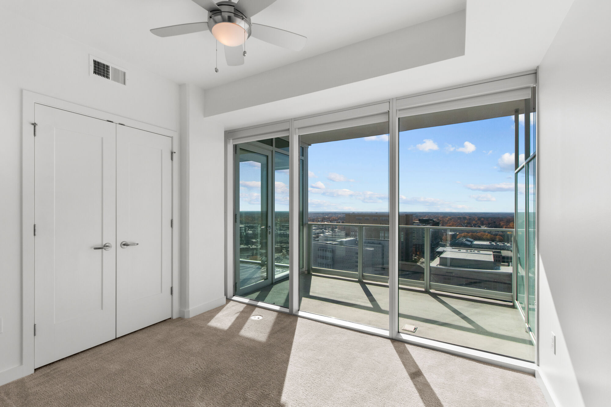 One City Center Apartments Image 15