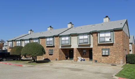 Shorewood Park Townhomes Image 2