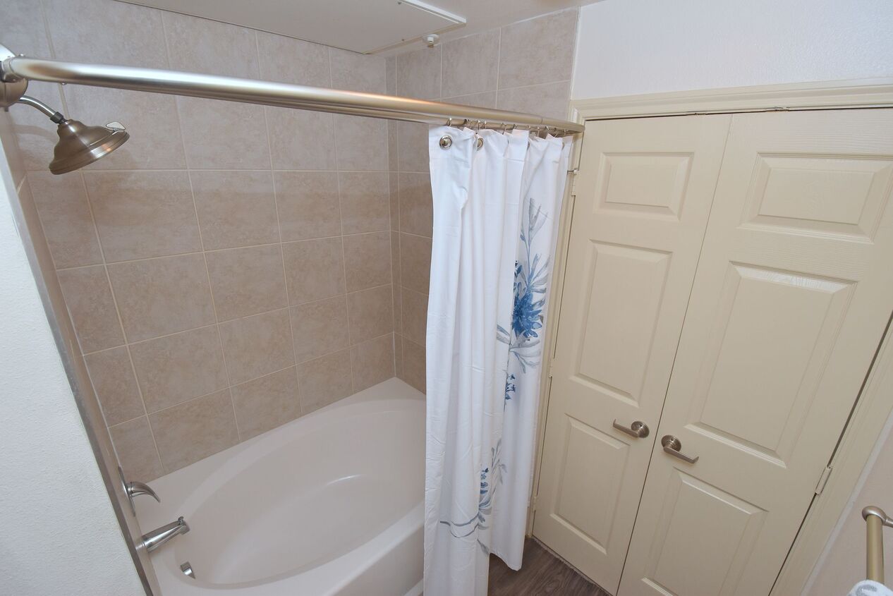 Midtown Grove Apartments Image 8