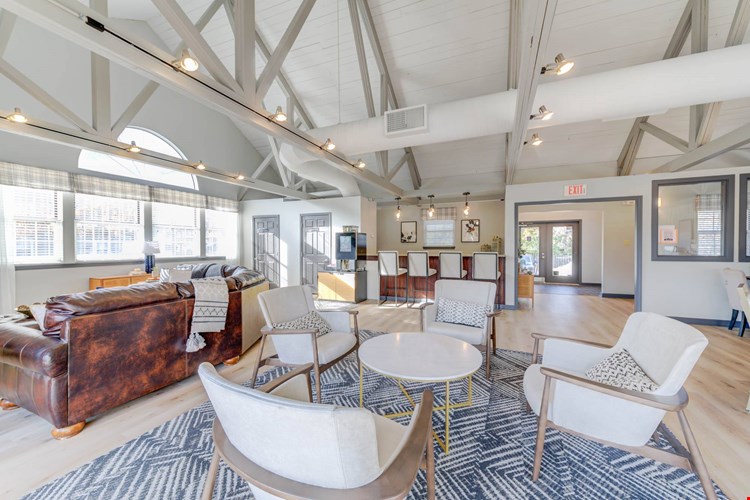 Bonhomme Village Image 25