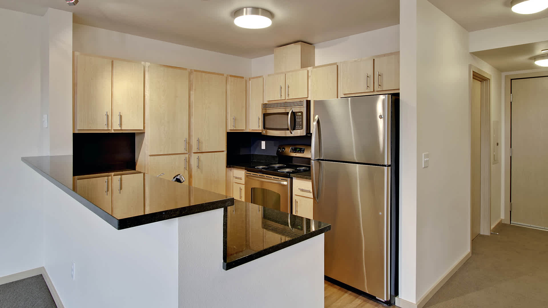 Chloe on Union Image 15