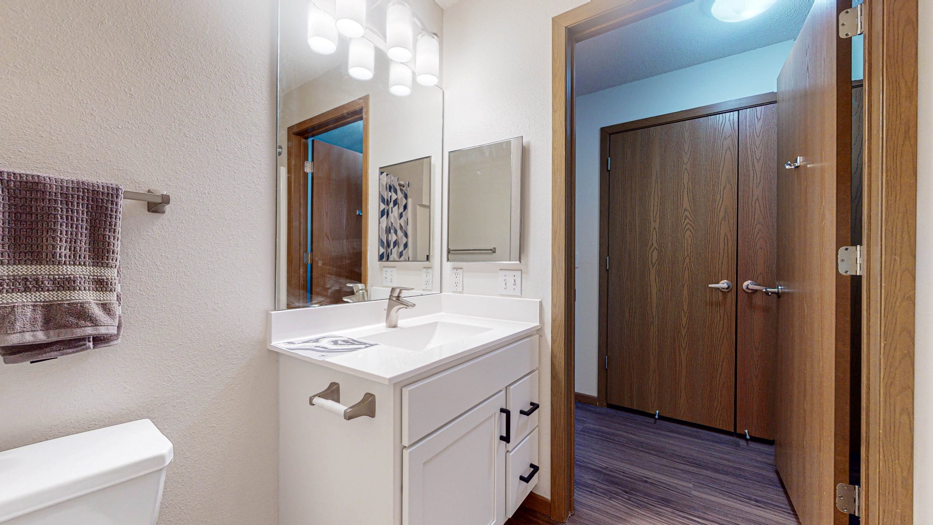 Creekside Apartments Image 14