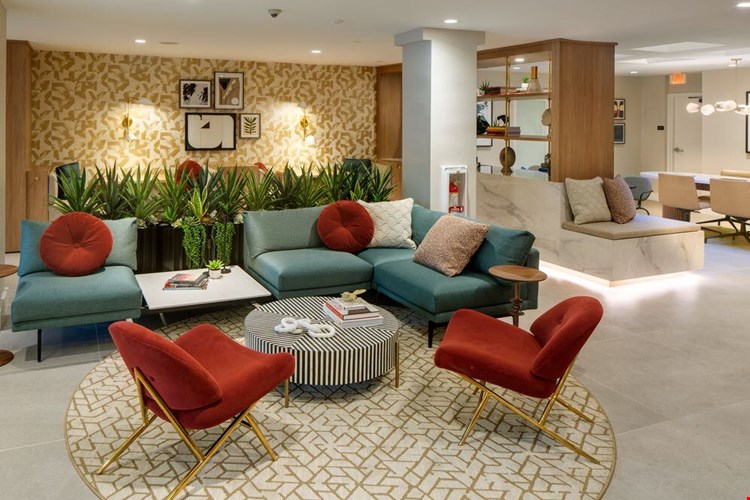 Leasing lobby with lounge seating